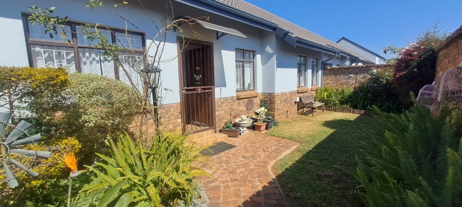 3 Bedroom Property for Sale in Bonaero Park Gauteng