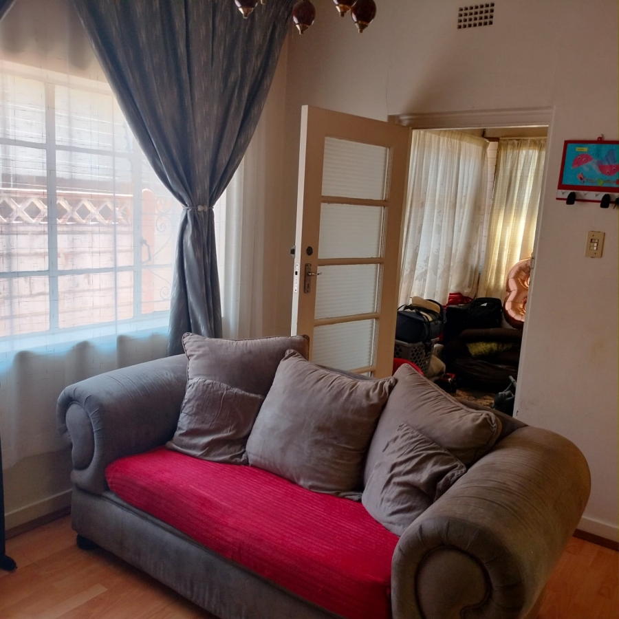 To Let 3 Bedroom Property for Rent in Roseacre Gauteng