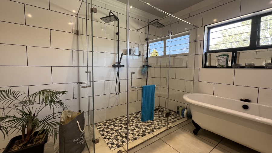 3 Bedroom Property for Sale in Hekpoort Gauteng