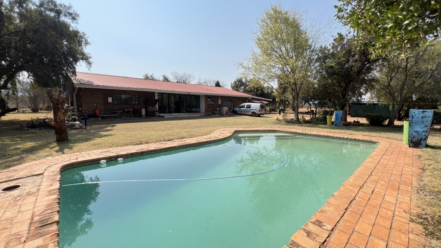 3 Bedroom Property for Sale in Hekpoort Gauteng