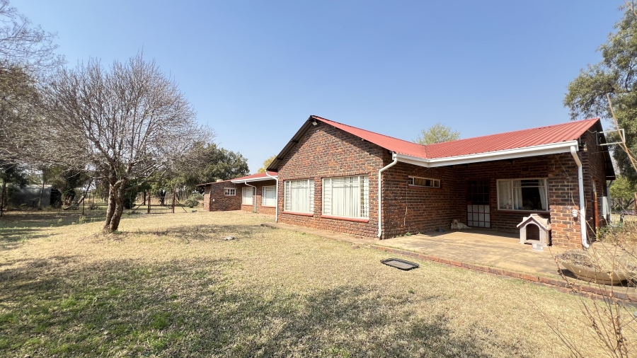 3 Bedroom Property for Sale in Hekpoort Gauteng