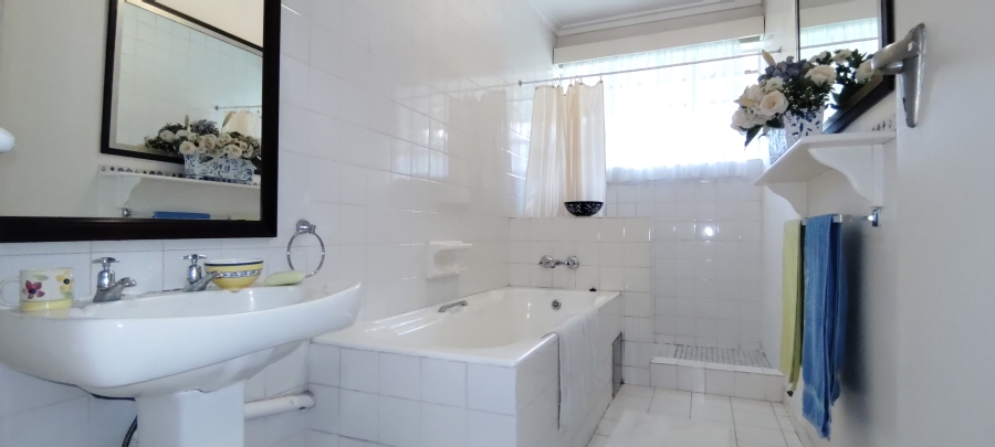 To Let 2 Bedroom Property for Rent in Lynnwood Gauteng