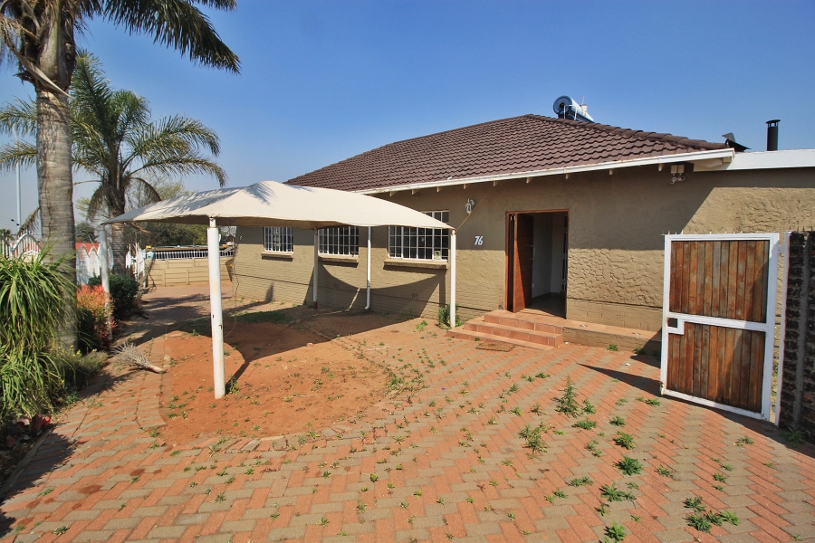To Let 4 Bedroom Property for Rent in Sunnyridge Gauteng
