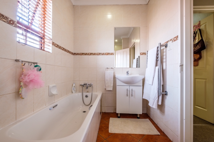 3 Bedroom Property for Sale in Meyersdal Gauteng