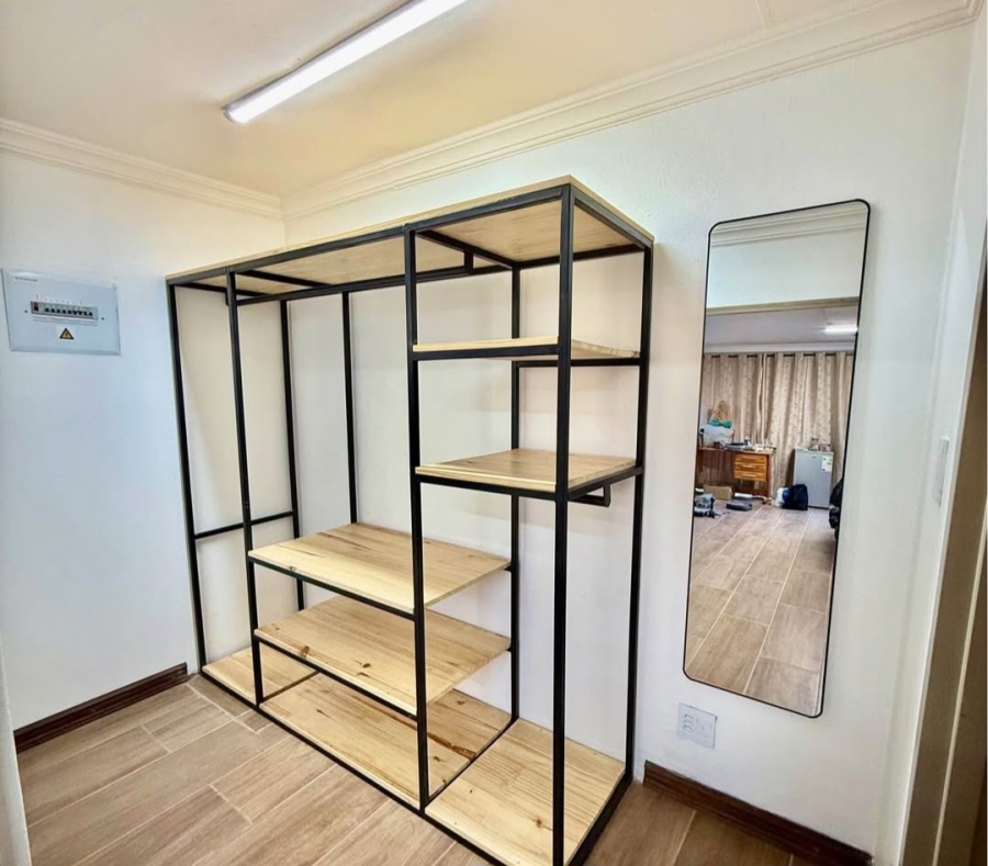To Let 1 Bedroom Property for Rent in Glen Austin Gauteng