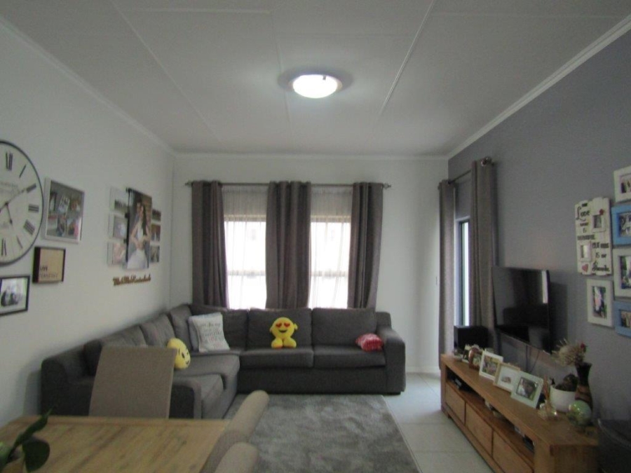 2 Bedroom Property for Sale in Greenstone Hill Gauteng