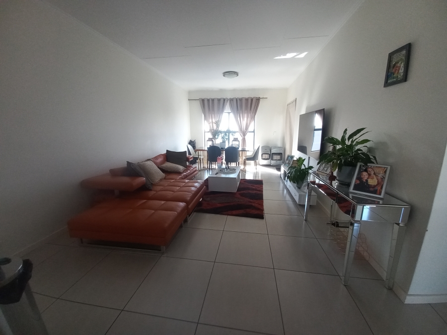 2 Bedroom Property for Sale in Greenstone Hill Gauteng