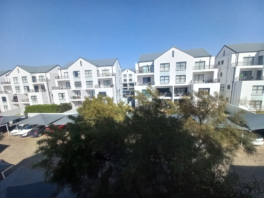 2 Bedroom Property for Sale in Greenstone Hill Gauteng