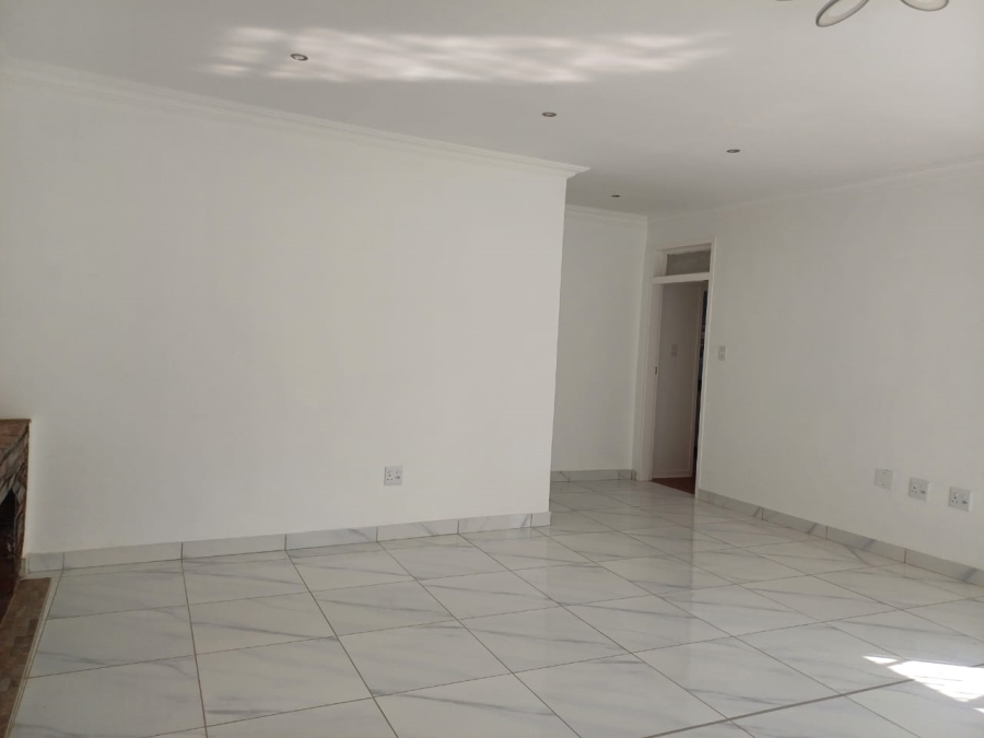 To Let 4 Bedroom Property for Rent in Edenvale Central Gauteng