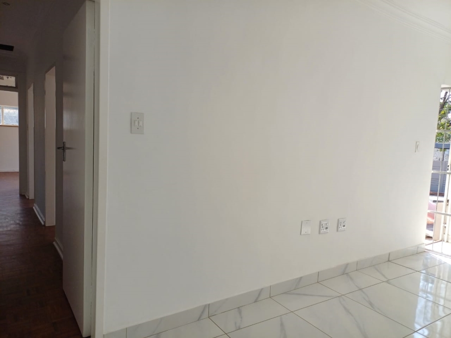 To Let 4 Bedroom Property for Rent in Edenvale Central Gauteng
