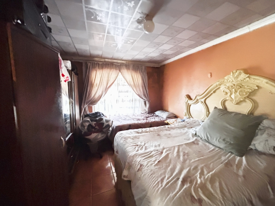 2 Bedroom Property for Sale in Ililiba Gauteng