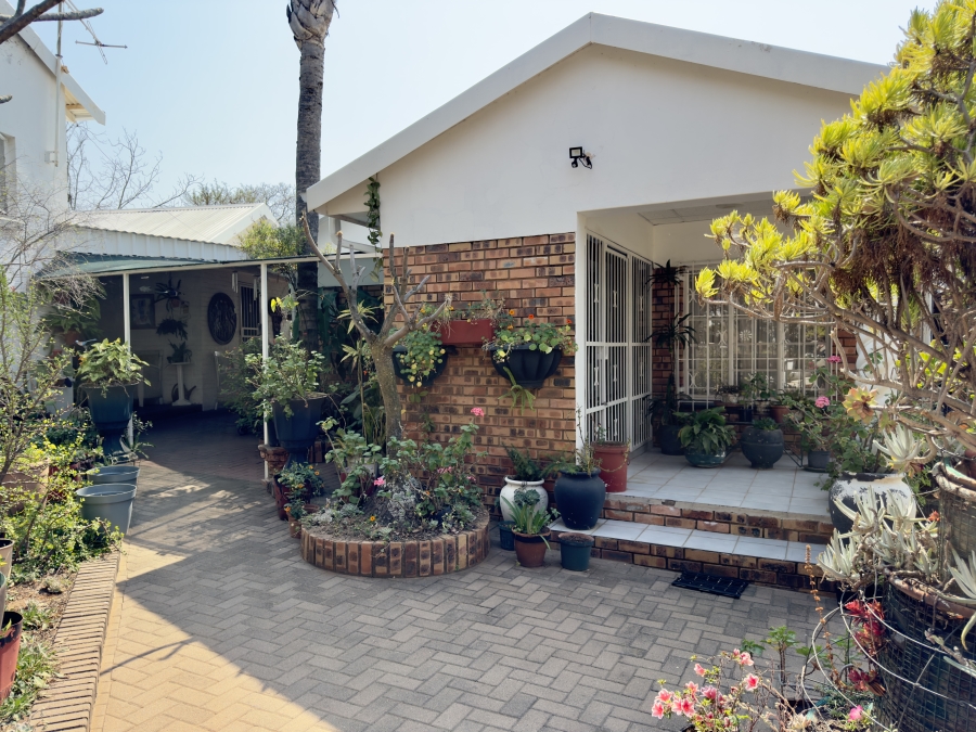 7 Bedroom Property for Sale in Cullinan Gauteng