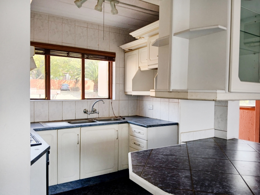 2 Bedroom Property for Sale in Little Falls Gauteng