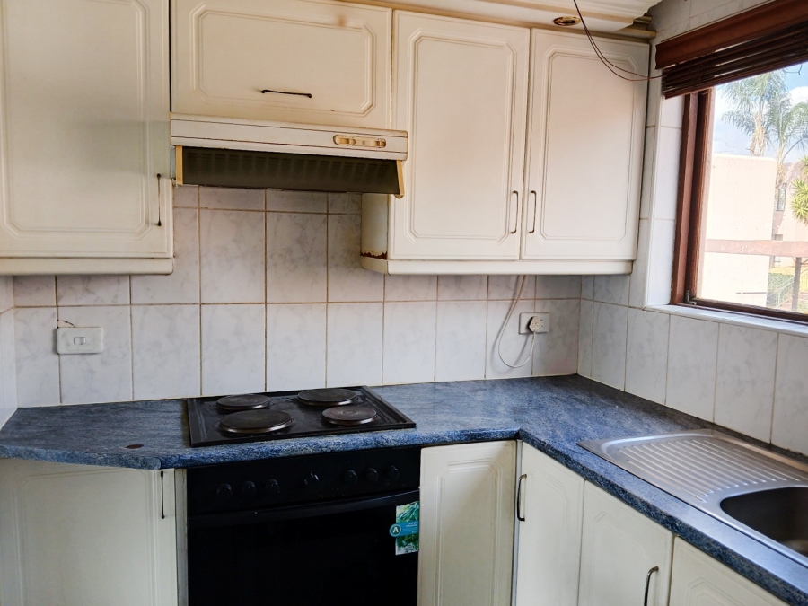 2 Bedroom Property for Sale in Little Falls Gauteng