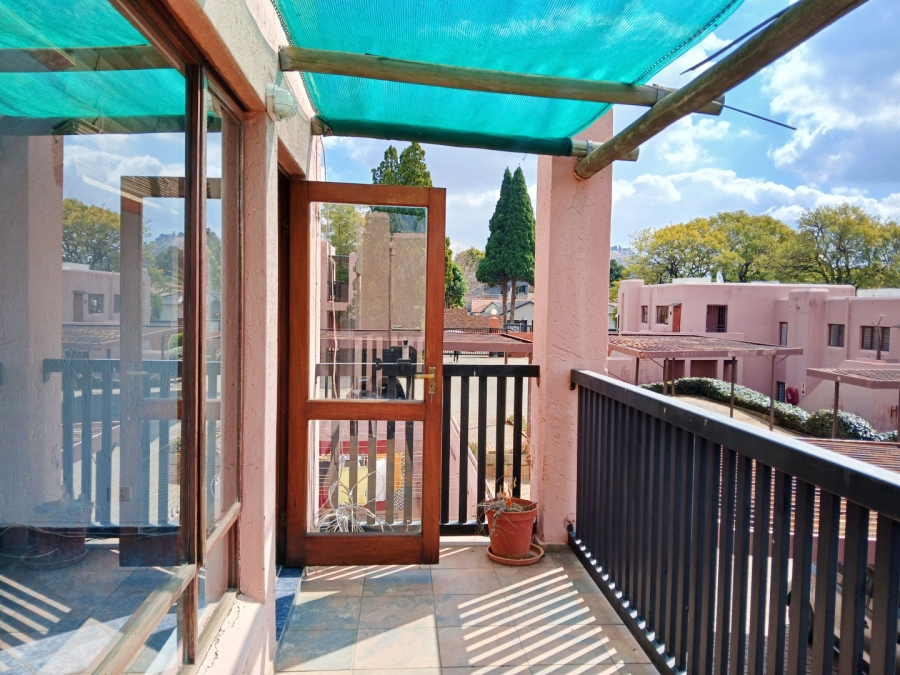2 Bedroom Property for Sale in Little Falls Gauteng