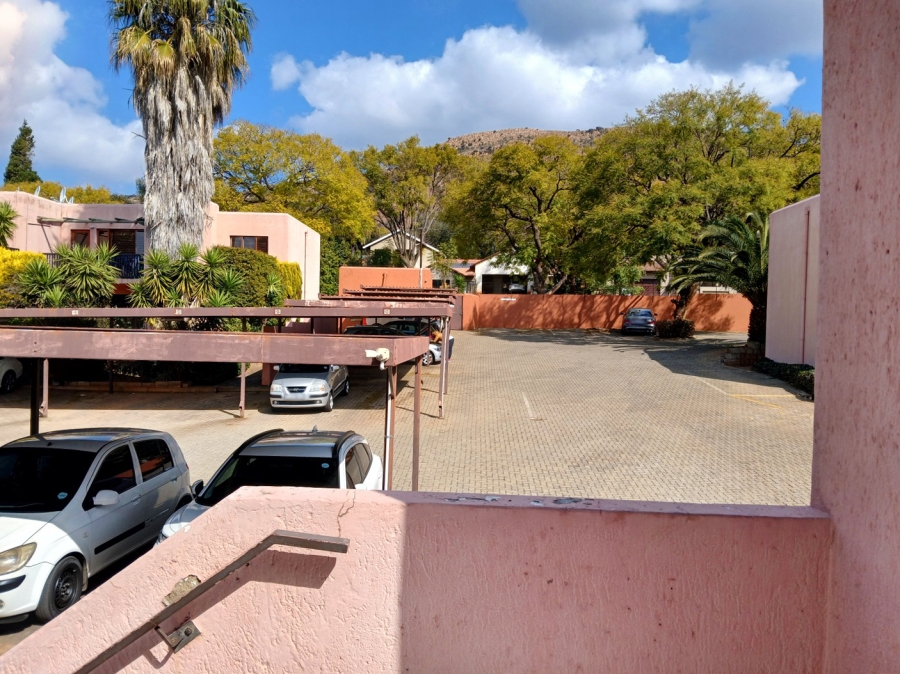 2 Bedroom Property for Sale in Little Falls Gauteng