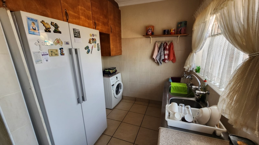 3 Bedroom Property for Sale in Rooihuiskraal Gauteng
