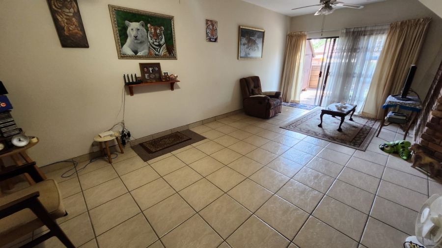 3 Bedroom Property for Sale in Rooihuiskraal Gauteng