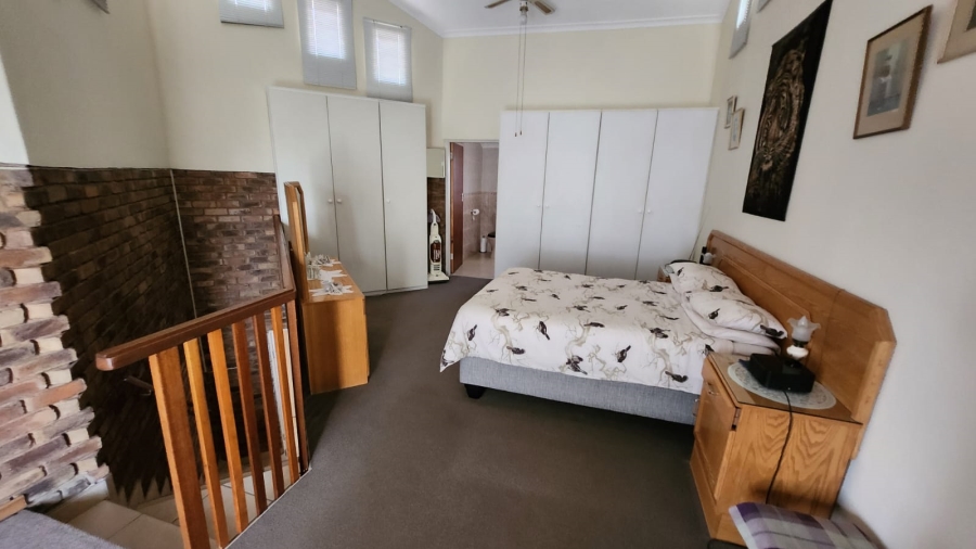 3 Bedroom Property for Sale in Rooihuiskraal Gauteng