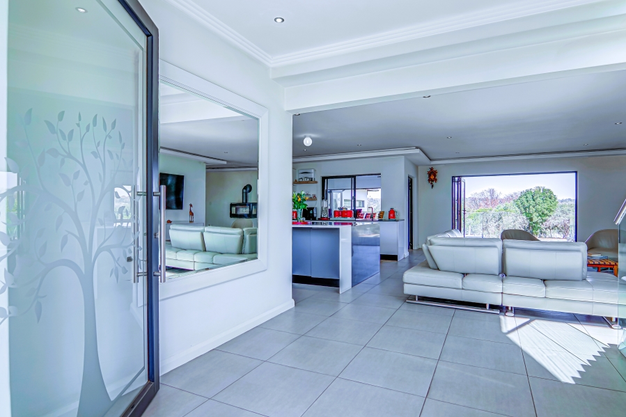 5 Bedroom Property for Sale in Bridle Park A H Gauteng