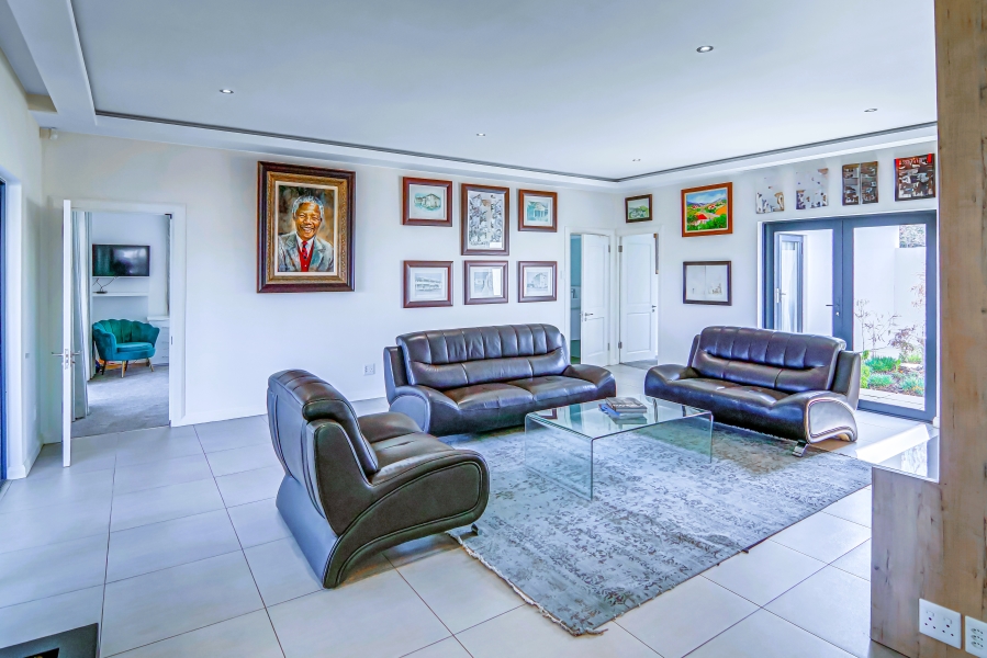 5 Bedroom Property for Sale in Bridle Park A H Gauteng