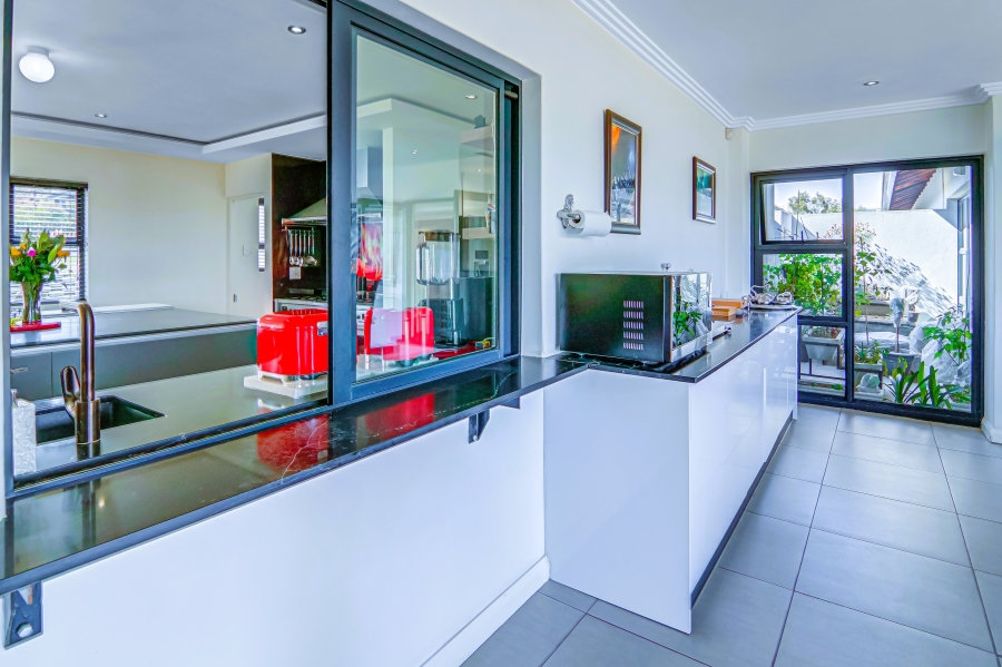 5 Bedroom Property for Sale in Bridle Park A H Gauteng
