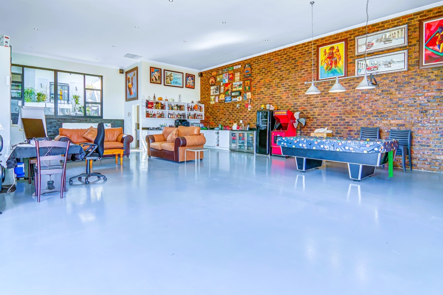 5 Bedroom Property for Sale in Bridle Park A H Gauteng