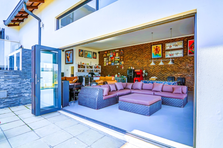5 Bedroom Property for Sale in Bridle Park A H Gauteng
