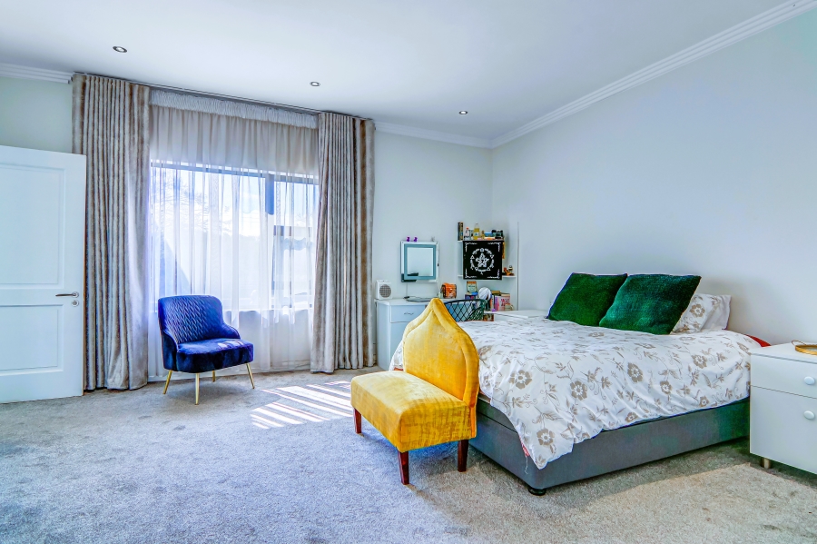 5 Bedroom Property for Sale in Bridle Park A H Gauteng
