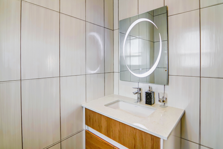 5 Bedroom Property for Sale in Bridle Park A H Gauteng