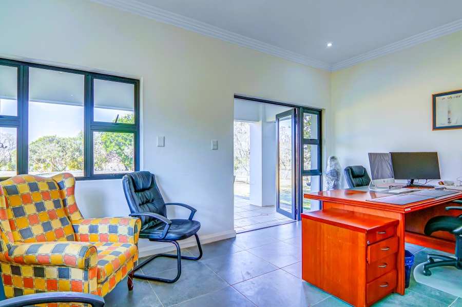 5 Bedroom Property for Sale in Bridle Park A H Gauteng