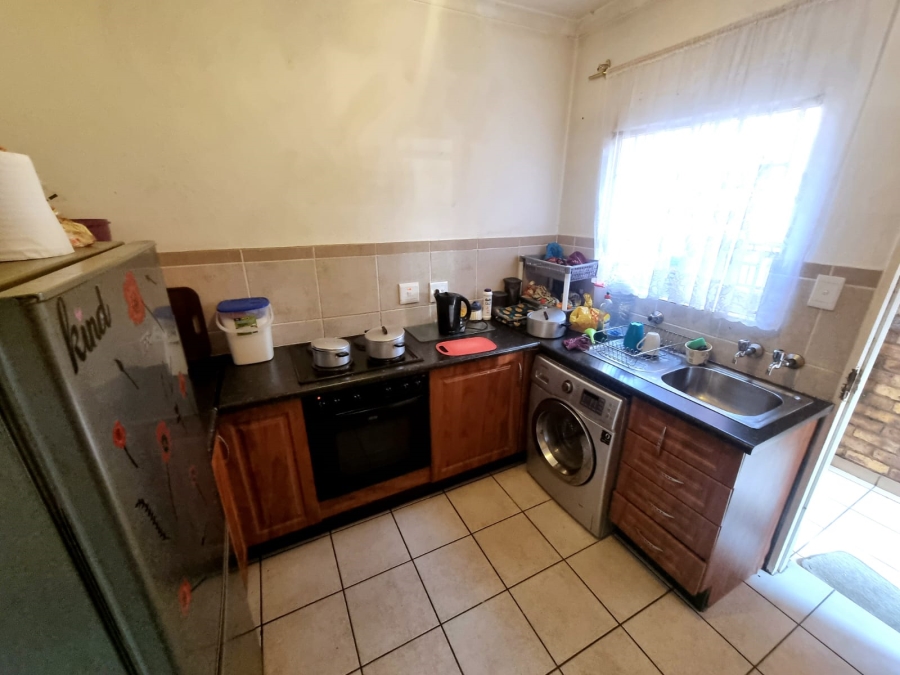 To Let 2 Bedroom Property for Rent in Naturena Gauteng