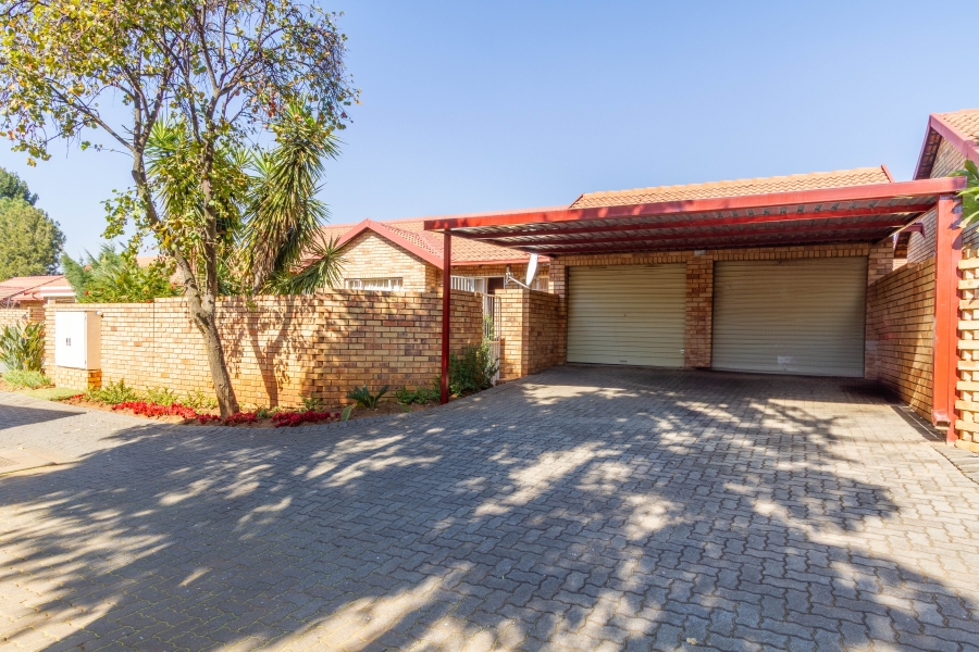 3 Bedroom Property for Sale in Equestria Gauteng
