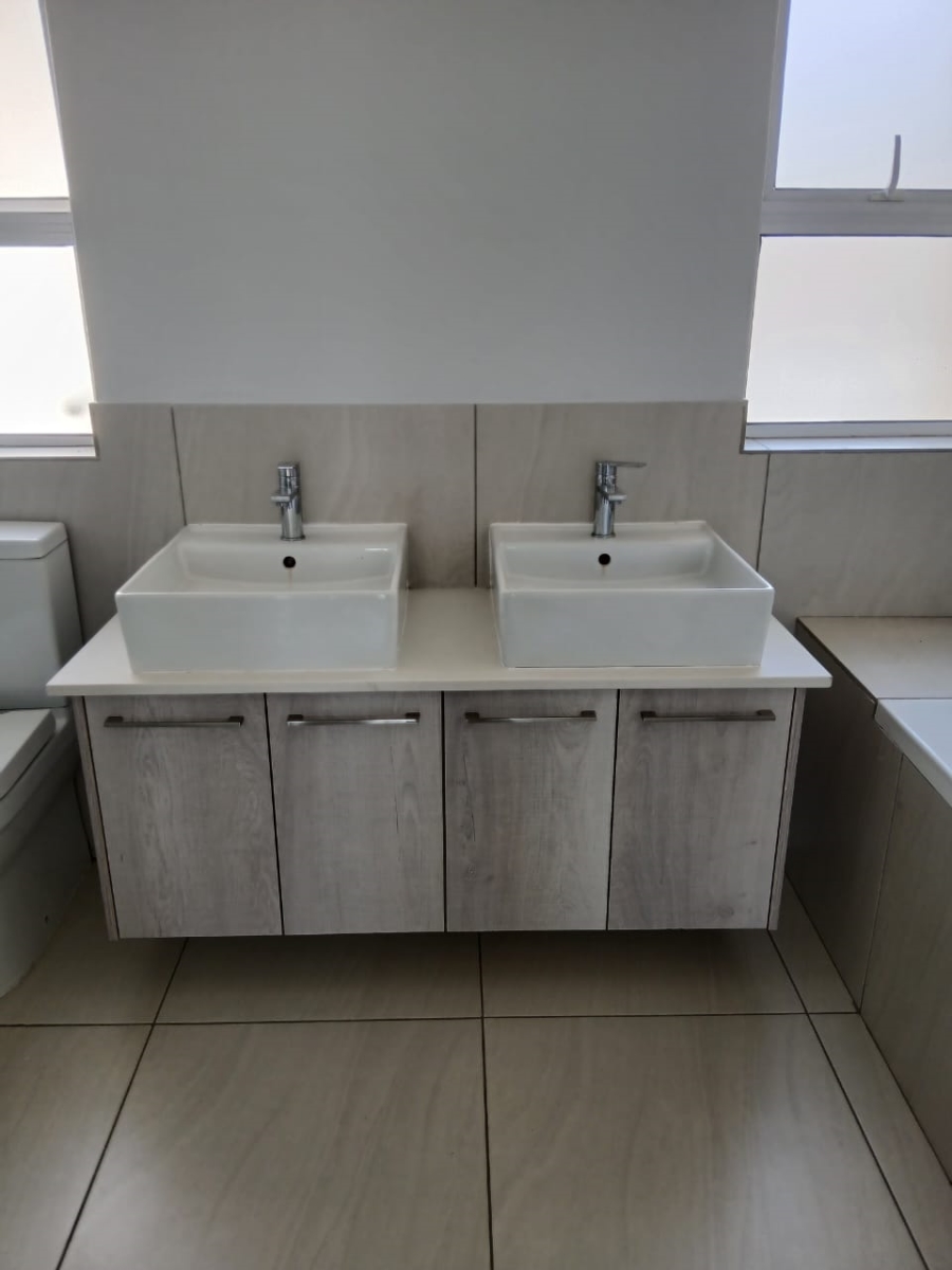 To Let 3 Bedroom Property for Rent in Bryanston Gauteng