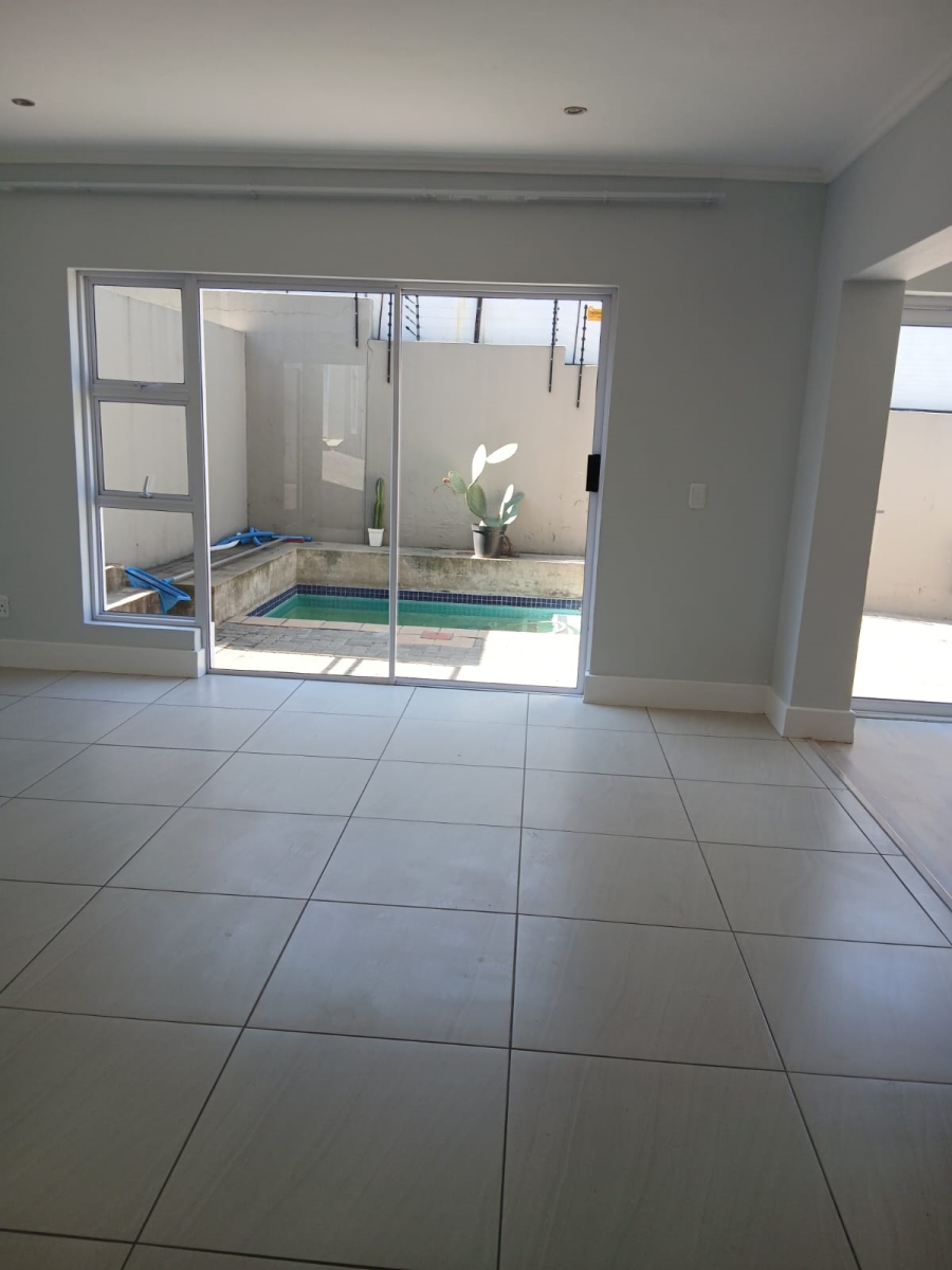 To Let 3 Bedroom Property for Rent in Bryanston Gauteng