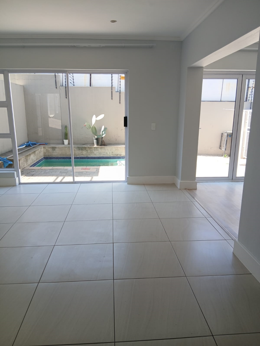 To Let 3 Bedroom Property for Rent in Bryanston Gauteng