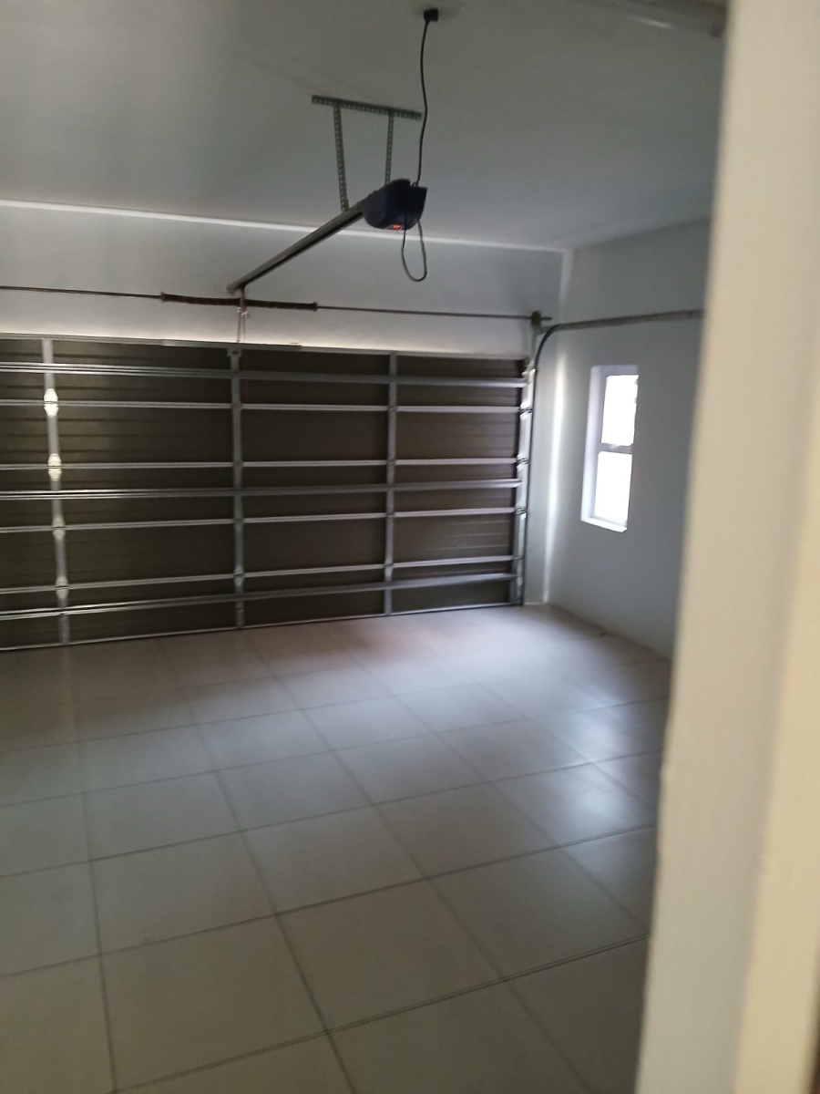 To Let 3 Bedroom Property for Rent in Bryanston Gauteng