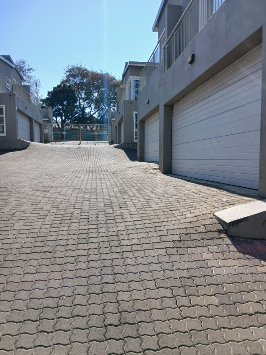 To Let 3 Bedroom Property for Rent in Bryanston Gauteng