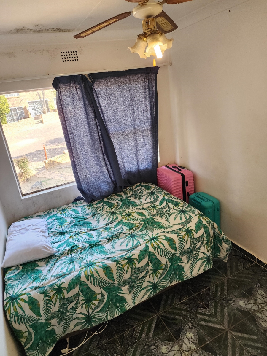 2 Bedroom Property for Sale in Buccleuch Gauteng