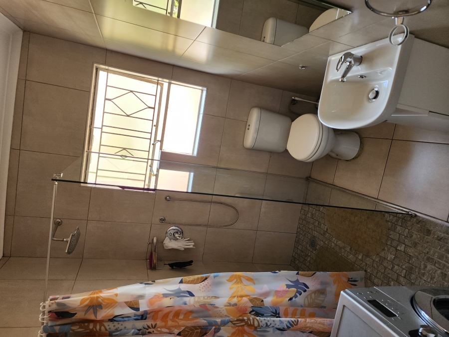 2 Bedroom Property for Sale in Buccleuch Gauteng