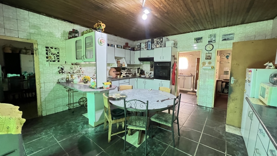 5 Bedroom Property for Sale in Pelzvale A H Gauteng