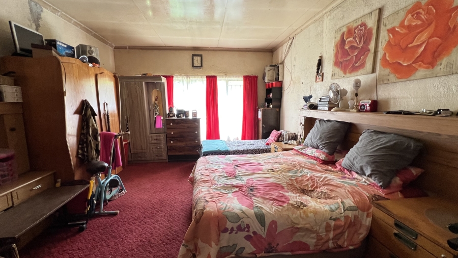 5 Bedroom Property for Sale in Pelzvale A H Gauteng
