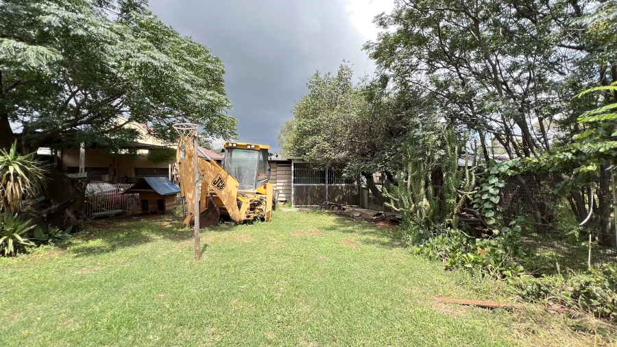5 Bedroom Property for Sale in Pelzvale A H Gauteng