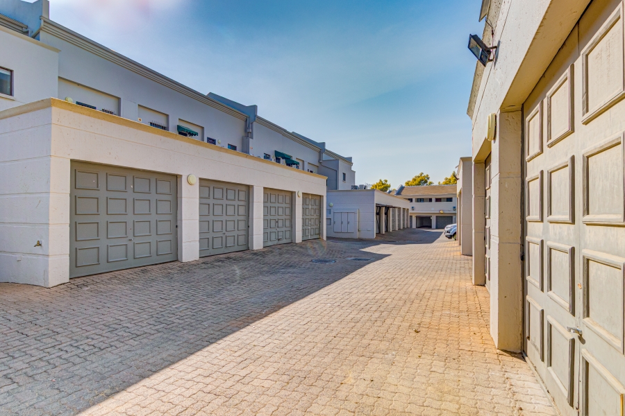1 Bedroom Property for Sale in Morningside Gauteng