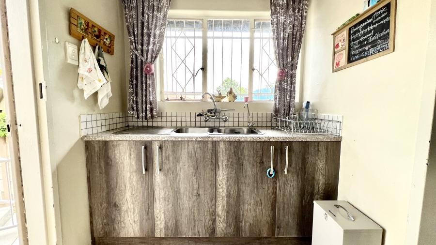 4 Bedroom Property for Sale in Greenhills Gauteng