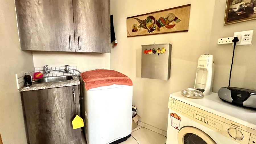 4 Bedroom Property for Sale in Greenhills Gauteng