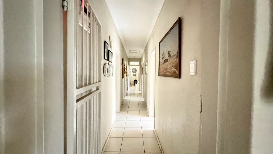 4 Bedroom Property for Sale in Greenhills Gauteng