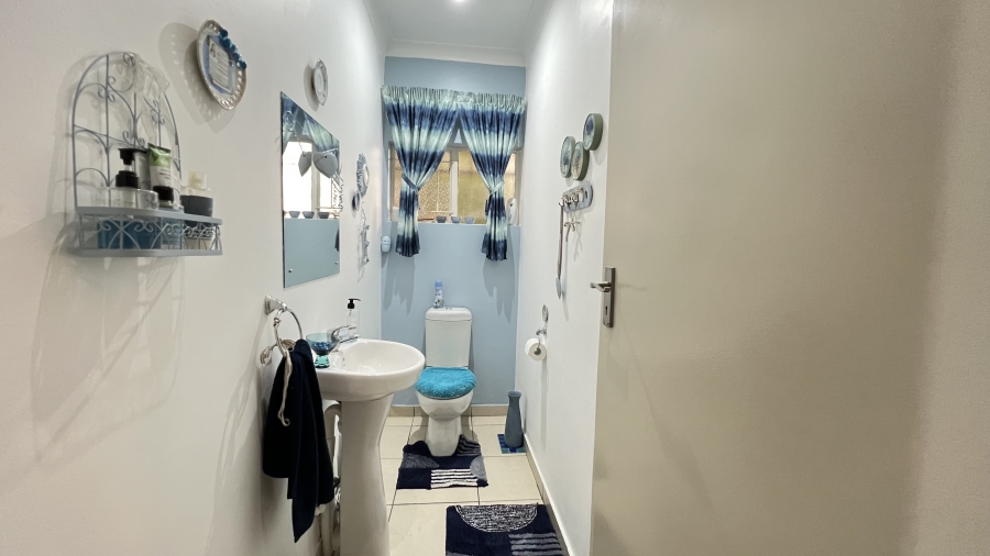 4 Bedroom Property for Sale in Greenhills Gauteng