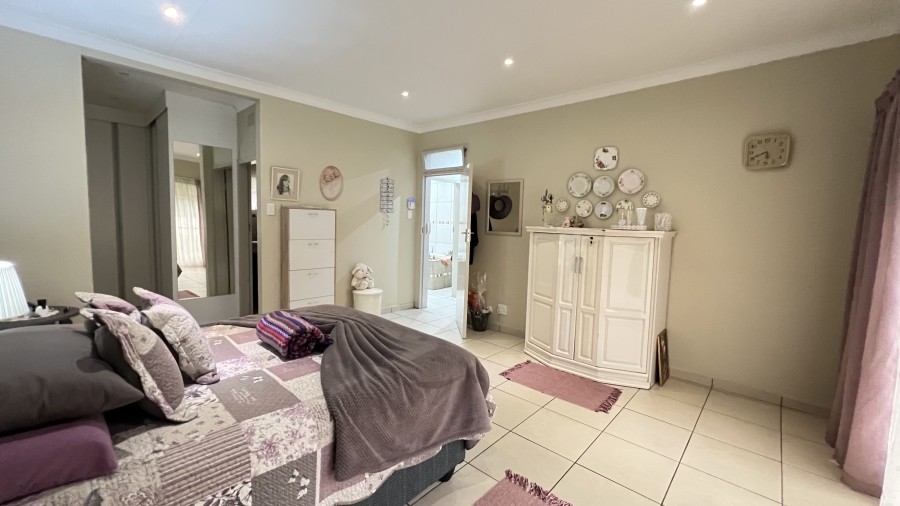 4 Bedroom Property for Sale in Greenhills Gauteng