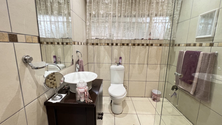 4 Bedroom Property for Sale in Greenhills Gauteng